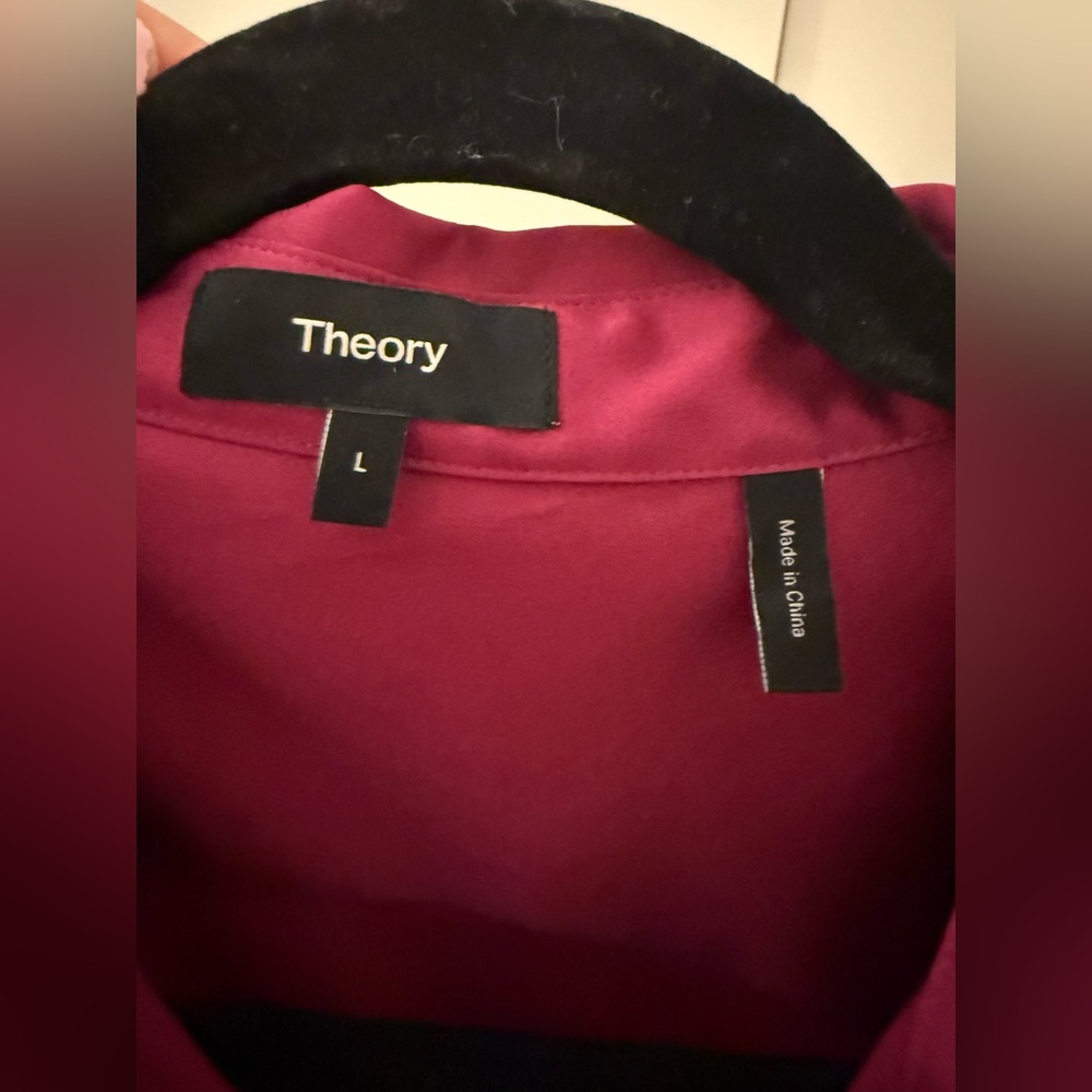 Theory Satin Perfect Fitted Shirt - Picture 7 of 8